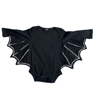 ⭐️ NWOT- Bat baby onesie- size 150
